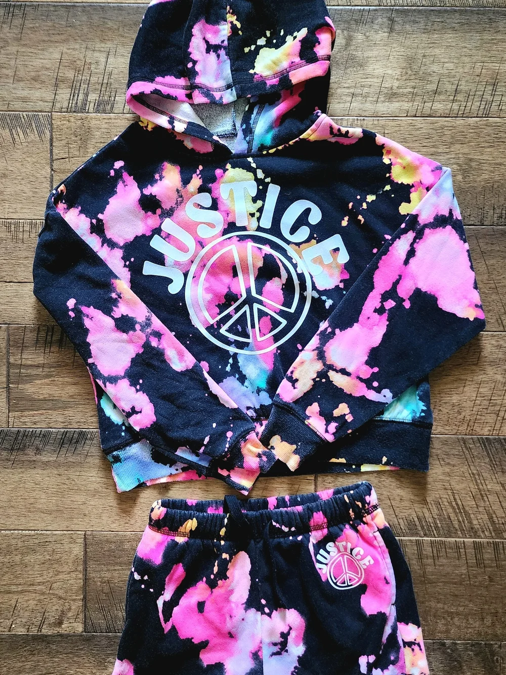Justice Girls' Black Tie-Dye And Paint Splatter Hoodie & Shorts Set - Picture 3 of 7